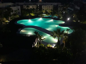 Luxury Two Bedroom Apartment in Los Flamingos, Hoyo 19, Marbella, Estepona